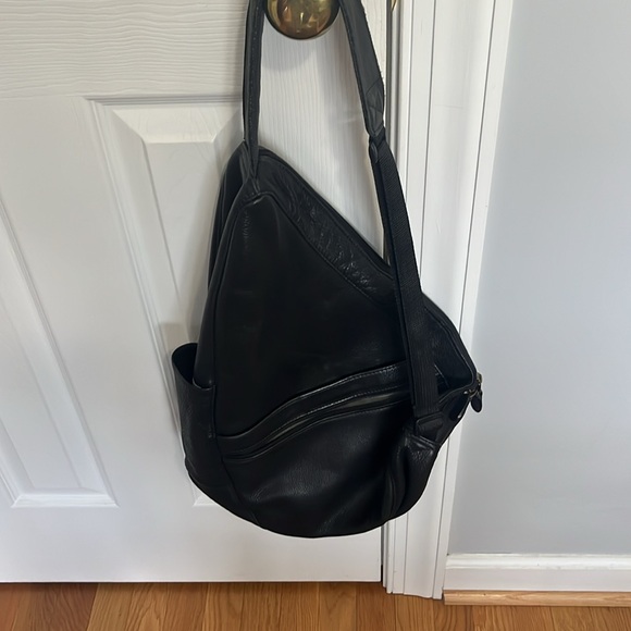 Black Leather Sling Bag - Picture 7 of 16
